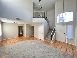 5757 Yerington Ave in Las Vegas, NV - Building Photo - Building Photo