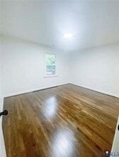 4624 Bruce Rd in Chester, VA - Building Photo - Building Photo