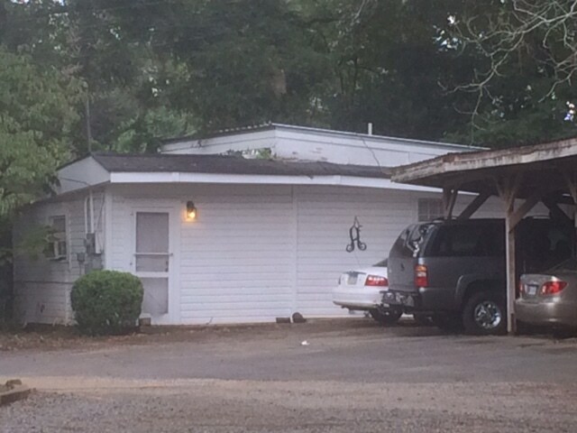 910 Hancock Dr in Americus, GA - Building Photo