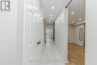 3141 Turbine Crescent in Mississauga, ON - Building Photo - Building Photo