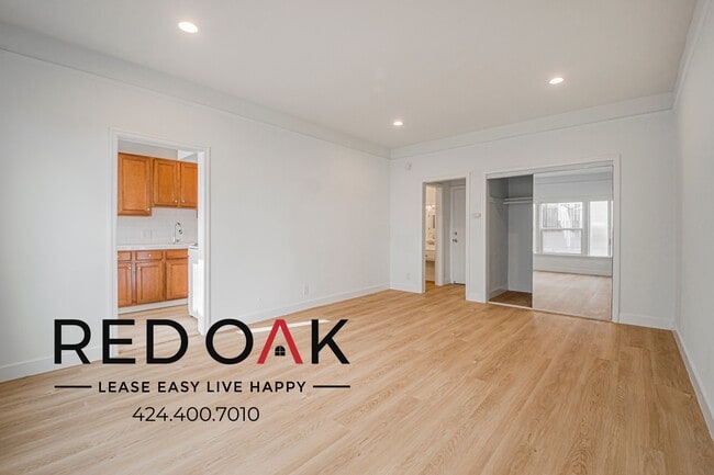 1818 Whitley Ave in Los Angeles, CA - Foto de edificio - Building Photo