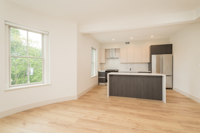 178 Saint Alphonsus St, Unit 2 in Boston, MA - Building Photo - Building Photo