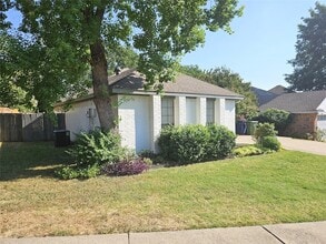 2705 Francisco Dr in Garland, TX - Building Photo - Building Photo