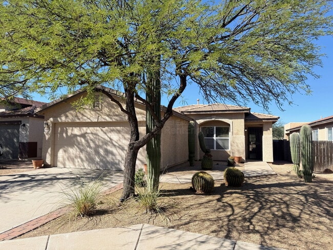10449 E Bridgeport St in Tucson, AZ - Building Photo - Building Photo