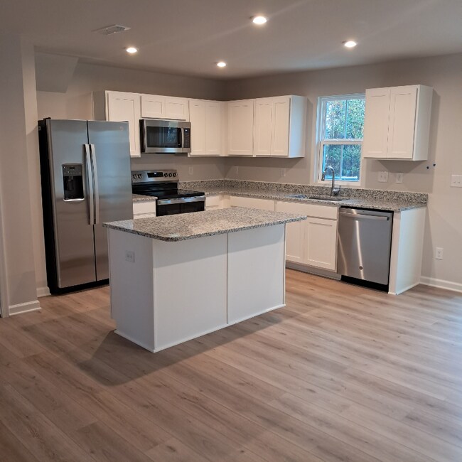 150 Elyse Overlook Lp in Sanford, NC - Building Photo - Building Photo