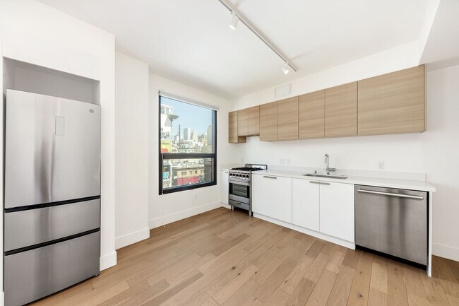 719 Larkin St in San Francisco, CA - Building Photo - Building Photo