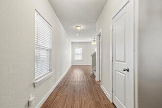 9930 Ironhorse Dr in Dallas, TX - Building Photo - Building Photo