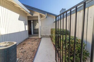 6072 Carolina Cir in Stockton, CA - Building Photo - Building Photo