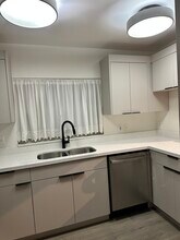 2823 Day Ave in Miami, FL - Building Photo - Building Photo