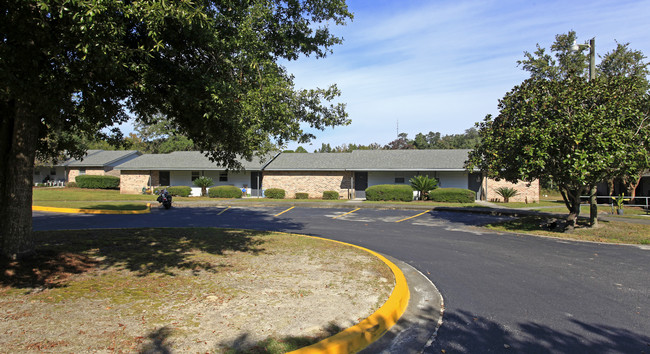 Moss Creek Apartments in Wewahitchka, FL - Building Photo - Building Photo