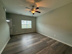 519 Oyster Rock Ln in Sneads Ferry, NC - Building Photo - Building Photo