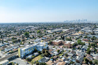 Aster Apartments in Los Angeles, CA - Building Photo - Building Photo