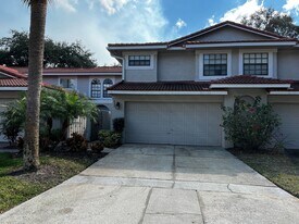 8224 Breeze Cove Ln in Orlando, FL - Building Photo