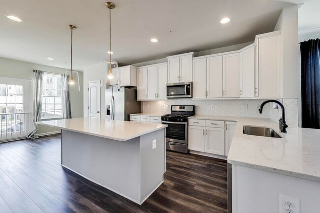 2530 Lanham Hill Cir in Upper Marlboro, MD - Building Photo - Building Photo