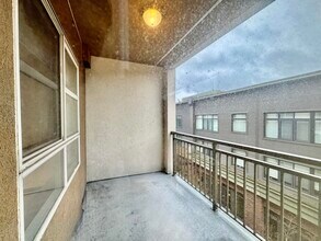 111 108th Ave NE, Unit 411 in Bellevue, WA - Building Photo - Building Photo