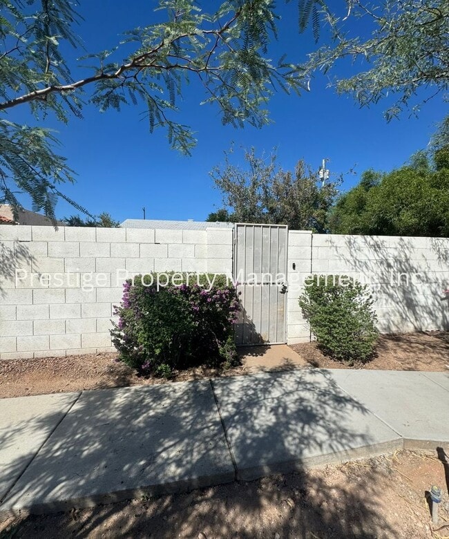 2049 E 6th St in Tucson, AZ - Building Photo - Building Photo