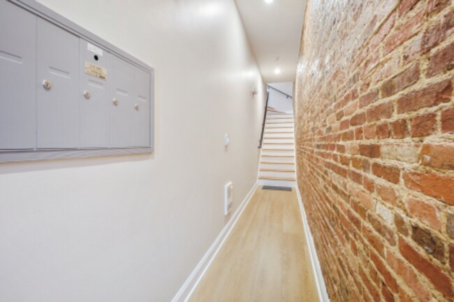 604 N Eutaw St in Baltimore, MD - Foto de edificio - Building Photo