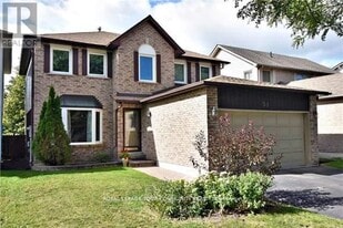 51 Falan Heights Crescent in Aurora, ON - Building Photo