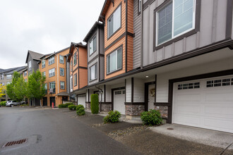 Villas At Mondavio in Redmond, WA - Building Photo - Building Photo