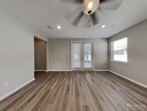 1022 Wetland Ridge Cir in Middleburg, FL - Building Photo - Building Photo