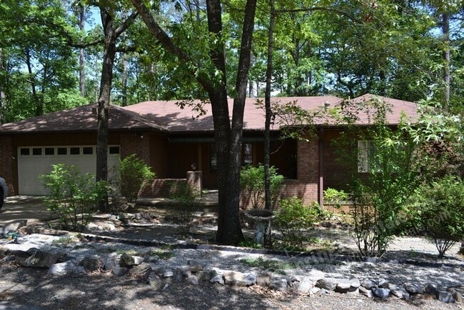 15 Almendra Ln in Hot Springs, AR - Building Photo - Building Photo