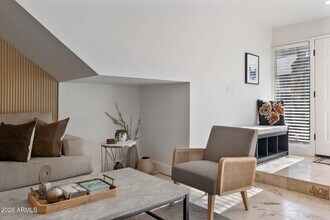 1820 E Morten Ave in Phoenix, AZ - Building Photo - Building Photo