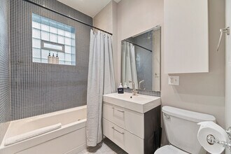 1351 N Lawndale Ave, Unit SI ID1265099P in Chicago, IL - Foto de edificio - Building Photo