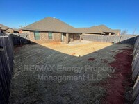 10608 SW 36th St in Yukon, OK - Building Photo - Building Photo