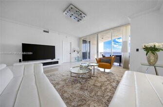 3200 N Ocean Blvd in Fort Lauderdale, FL - Foto de edificio - Building Photo