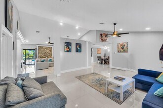 11266 NW 10th Pl in Coral Springs, FL - Building Photo - Building Photo