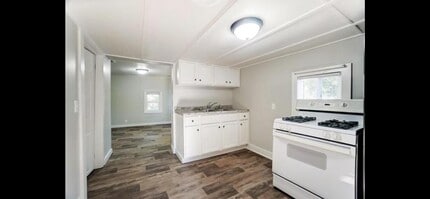 908 E Garfield St in Warsaw, IN - Building Photo - Building Photo