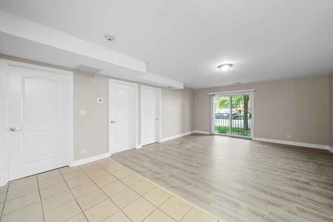property at 3423 Ridgeland Ave