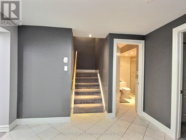 3845 Brinwood Gate in Mississauga, ON - Building Photo - Building Photo