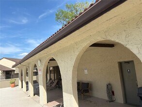 6262 142nd Ave N in Clearwater, FL - Building Photo - Building Photo