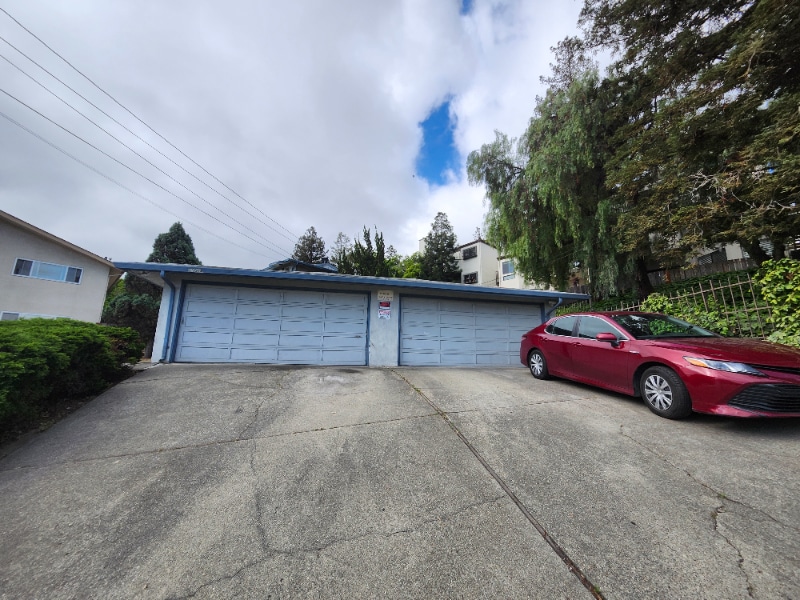 21028 Gary Dr in Castro Valley, CA - Building Photo