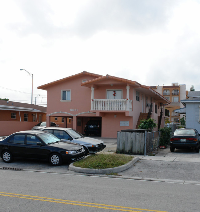 482-490 E 24th St in Hialeah, FL - Building Photo - Building Photo