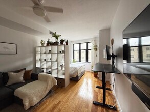 400 Massachusetts Ave NW in Washington, DC - Building Photo - Building Photo