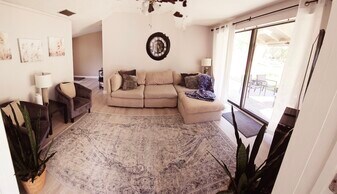 18715 Hamilton St in Lutz, FL - Building Photo