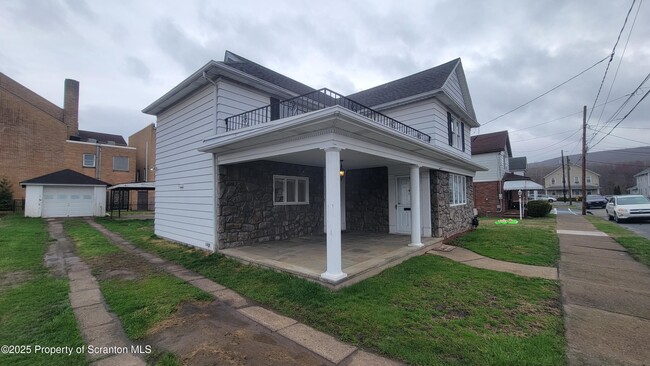 114 Dickson St in Duryea, PA - Building Photo - Building Photo