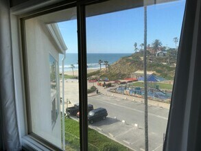 135 S Sierra Ave in Solana Beach, CA - Building Photo - Building Photo