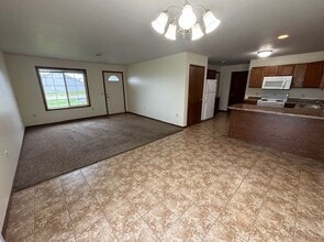 13592 41st Ave in Lake Hallie, WI - Building Photo - Building Photo