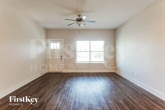 2775 Village Ln in Birmingham, AL - Building Photo - Building Photo