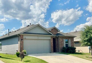 13800 Cantarra Dr in Pflugerville, TX - Building Photo - Building Photo