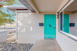 2705 Morrow Rd NE in Albuquerque, NM - Building Photo - Building Photo