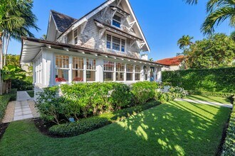 357 Seabreeze Ave in Palm Beach, FL - Building Photo - Building Photo