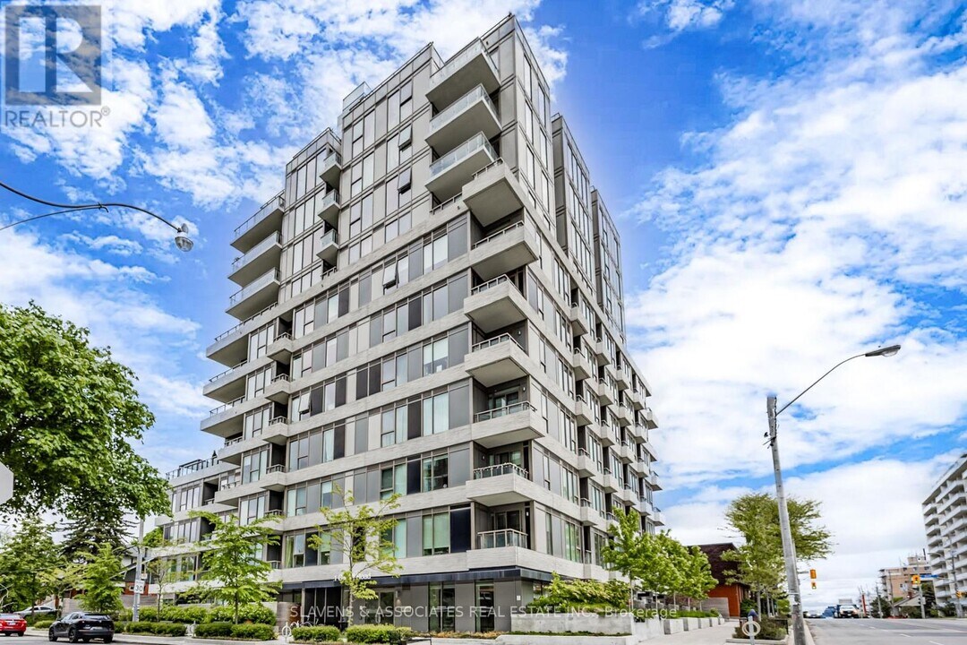 1-301 Cardiff Rd in Toronto, ON - Building Photo