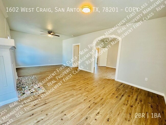 1602 W Craig Pl in San Antonio, TX - Building Photo - Building Photo