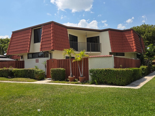 property at 3888 Victoria Dr
