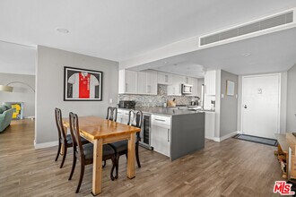 4314 Marina City Dr in Marina Del Rey, CA - Building Photo - Building Photo