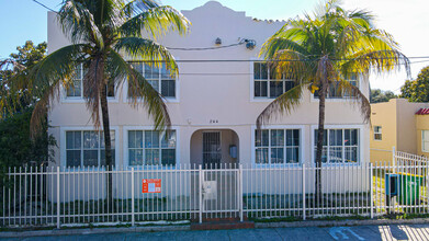 244 NW 34th St in Miami, FL - Building Photo - Building Photo